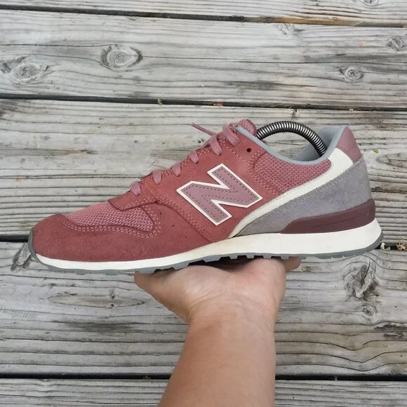 Men Size 9.5 / Size 11 Women New Balance 696 Lush Lifestyle Shoes Sneakers - Picture 4 of 8